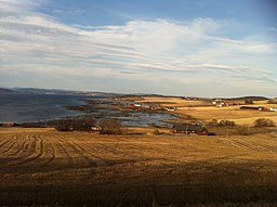 Vy norrut mot Trondheimsfjorden från Europaväg 6 öster om Skogn.