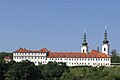 Vista del monasterio de Strahov desde la calle Úvoz.