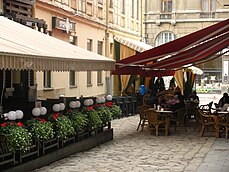Terrazas de restaurantes en la calle Staroyevreska