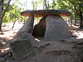 Dolmen de Axeitos, coñecido como Pedra do mouro. Na parroquia de Oleiros