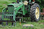 Thumbnail for File:John Deere 3020 Diesel, repair.jpg