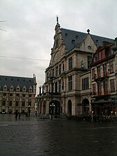 Sint-Baafsplein, met rechts het Nederlands Toneel Gent (NTGent)