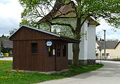 Čeština: Autobusová zastávka ve vsi Sumrakov, Studená v okrese Jindřichův Hradec, Jihočeský kraj. English: Bus shelter in the village of Sumrakov, Jindřichův Hradec District, South Bohemia, Czech Republic, part of Studená.