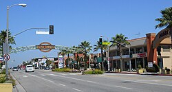 Encino Commons in Encino