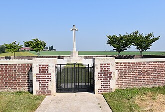 Le cimetière militaire Gomiécourt South Cemetery.