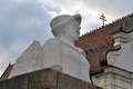 C Faschistisches Denkmal "Kapuziner-Wastl" am Kapuzinerplatz in Bruneck