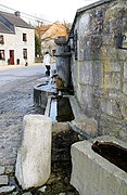 La fontaine et les bacs abreuvoirs