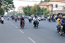 Jalan Monivong di Phnom Penh