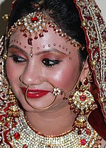 Thumbnail for File:Bride with Indian bridal jewellery IMG 3584.jpg