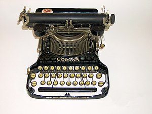 Писаћа машина Корона портабл