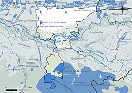 Carte en couleur présentant le réseau hydrographique de la commune