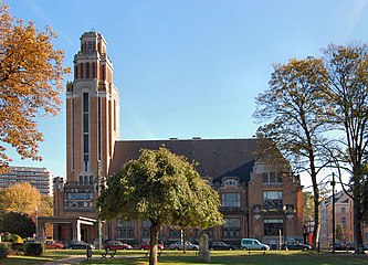 Forest's Municipal Hall by Jean-Baptiste Dewin (1935–1938)