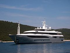 Mega yacht in the port Ist.jpg