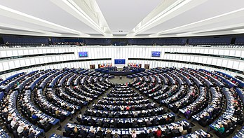 Hemiciclo do Parlamento Europeu em Estrasburgo, França, durante uma sessão plenária em 2014. (definição 6 000 × 3 389)