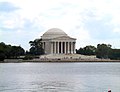 Jefferson Memorial yn Washington, D.C., oan de Potomac.