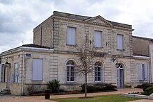 Landiras Mairie.jpg