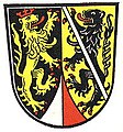 Landkreis Amberg (–1972) Über von Silber und Rot gespaltener, gekürzter und eingeschweifter Spitze gespalten von Schwarz und Gold; vorne ein linksgewendeter, rot gekrönter und rot bewehrter goldener Löwe, hinten ein mit einer silbernen Schrägleiste überdeckter, rot bewehrter schwarzer Löwe.