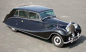 In Rolls-Royce Phantom IV út 1953