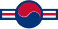Znak rozpoznawczy Sił Powietrznych Korei Południowej. Wprowadzony w latach 50. XX w. Wycofany na początku XXI w.