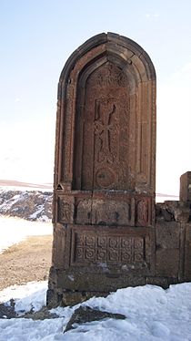 Chapelle-khatchkar de Thaddée, 1309, Saghmosavank[13],[Ic. 5].