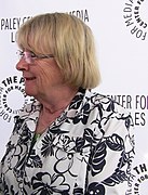 Kathryn Joosten interprète Karen McCluskey.