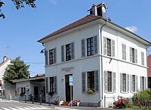 Bettlach, Mairie et école.jpg