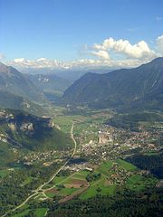 Photographie aérienne de la commune de Fagerges.