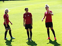 Sara Doorsoun et deux coéquipières du SGS Essen.jpg