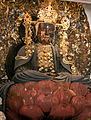 宝冠釈迦如来坐像[181]　円覚寺　華厳の盧遮那仏とも。左右から法衣の裾を蓮台から垂らす法衣垂下形式。