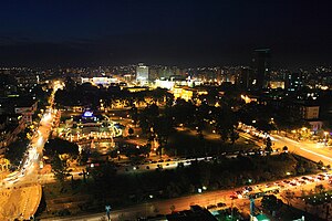 Tirana di malam hari