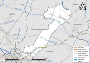 Carte en couleur présentant le réseau hydrographique de la commune