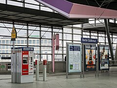 Bahnhof Berlin-Südkreuz Ringbahnhalle VBB Fahrkarten (2024).jpg