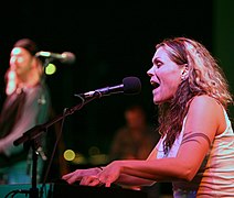 Beth Hart 29Mar2008.jpg