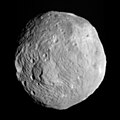 Vesta aus 41.000 Kilometer Héicht, 9. Juli 2011