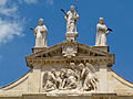 Fregio e statue della chiesa di San Vincenzo a Vicenza