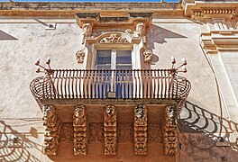 "1737 wurde der Palazzo Nicolaci als privates Adelshaus erbaut" 10.jpg