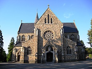 Parochiekerk Sint-Theresiakerk, gebouwd in 1930-1932