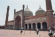 Jama Masjid aŭ Moskeo de la Vendredoj.