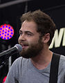 Deutsch: Mike Rosenberg alias Passenger beim New Pop Festival in Baden-Baden 2013 English: Mike Rosenberg alias Passenger at the SWR3 New Pop Festival in Baden-Baden 2013