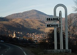 Nehoiu, seen from the road to بوزائو