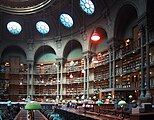 Fransa Milli Kitabxanasının oval zalı