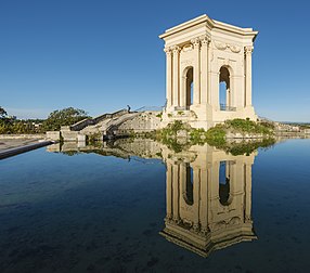 Château d'eau du Peyrou à Montpellier. (définition réelle 5 485 × 4 826)