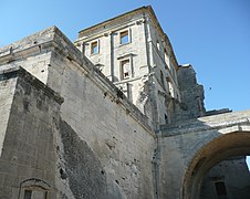 Mur de soutènement de la terrasse sud.