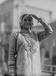 Purim in Tel Aviv, 1943