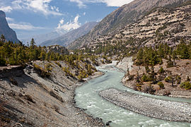 El valle del río Marshyangdi es de origen glaciar.