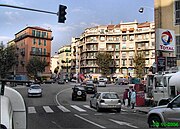 Place Max Barel. Prise de vue en arrivant de la moyenne corniche, direction nord-ouest.