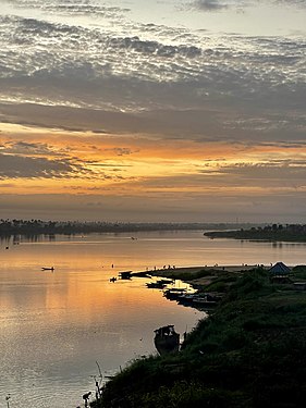 Niger River seen from above the Bomadi Bridge in Bomadi Parish, Delta State, Nigeria Photograph: User:Wne Akpara