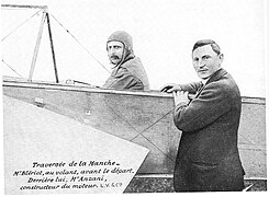 Blériot et Anzani avant la traversée de la Manche.jpg