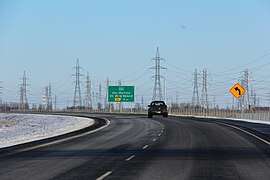 À l'approche de l'échangeur de l'autoroute 30 et de la route 205 à Beauharnois.