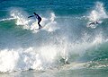 Surfer am Noordhoek Strand in Südafrika